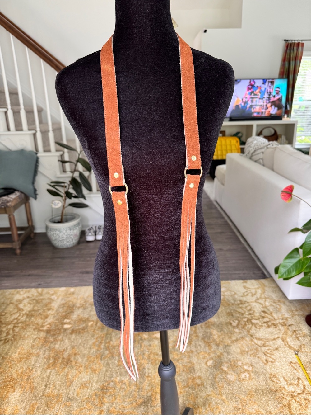 Women’s Vintage Brown Suede Fringe Belt - Stylish Waist Tie - Picture 3 of 5